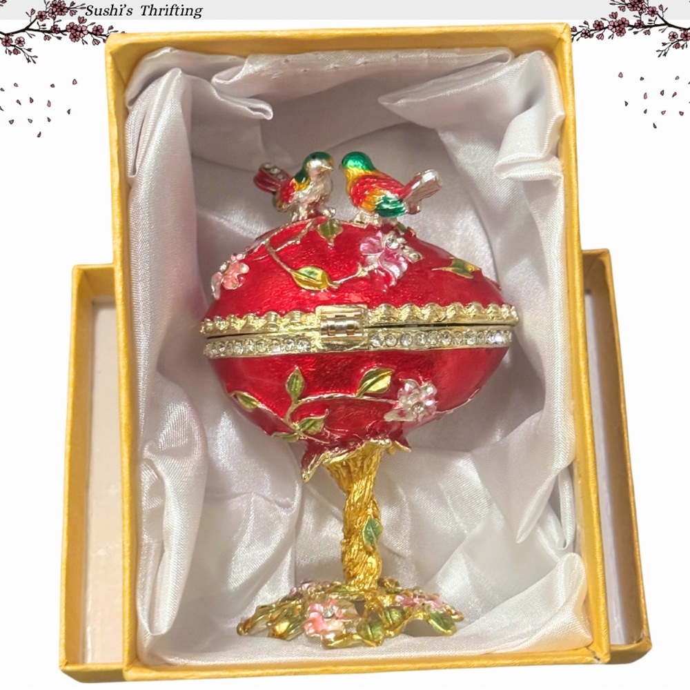 Decorative Hinged Jewelry Trinket Box - Picture 6 of 7
